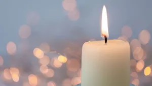 Candles With Circles Wallpaper