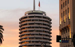 Capitol Records Building In Los Angeles Wallpaper