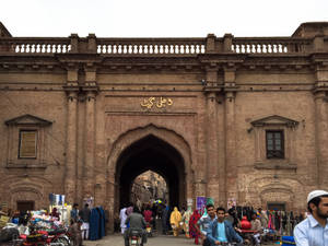 Caption: Sights And Wonders Of Lahore: Delhi Gate Wallpaper