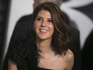 Captivating Marisa Tomei With Black Hair Wallpaper