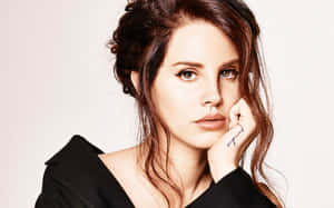 Captivating Portrait Of Lana Del Rey Wallpaper