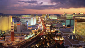 Captivating Skyline Of Las Vegas At Night Wallpaper