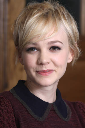 Carey Mulligan With Side Bangs Wallpaper