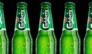 Carlsberg Beer Alcoholic Drink Bottles Wallpaper