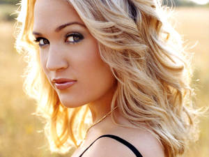 Carrie Underwood Country Girl Wallpaper