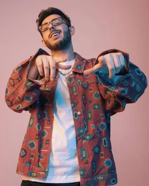 Carryminati Photo For Iphones Wallpaper