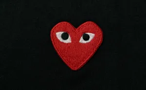 Cdg Play Embroidered Logo Wallpaper