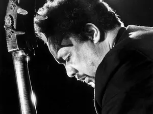 Charles Mingus Dramatic Greyscale Wallpaper