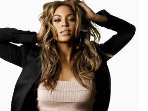 Charming Beyonce In A Black Blazer Wallpaper