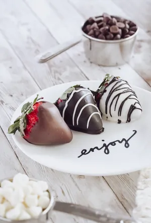 Chocolate Covered Strawberries Wallpaper