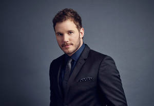 Chris Pratt In Formal Suit Wallpaper