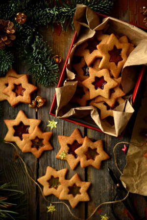 Christmas Aesthetic Star-shaped Cookies Wallpaper