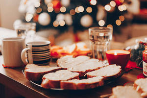 Christmas Cake With Pretty Glassware Wallpaper