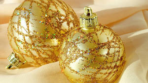 Christmas Desktop Gold Glitter Balls Wallpaper