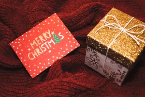 Christmas Gift And Card Wallpaper