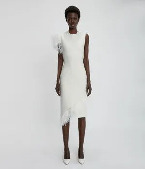 Christopher Kane White Dress With Feathers Wallpaper