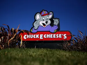 Chuck E Cheese Restaurant Signage Wallpaper
