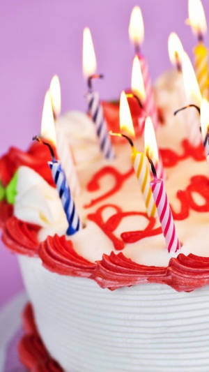 Close-up Happy Birthday Cake Wallpaper