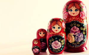 Colorful Traditional Russian Dolls Wallpaper