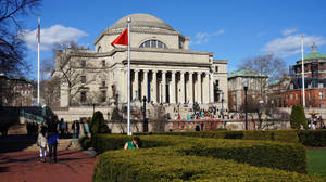 Columbia University Students On School Day Wallpaper