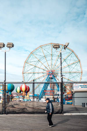 Coney Island Person Posing Wallpaper