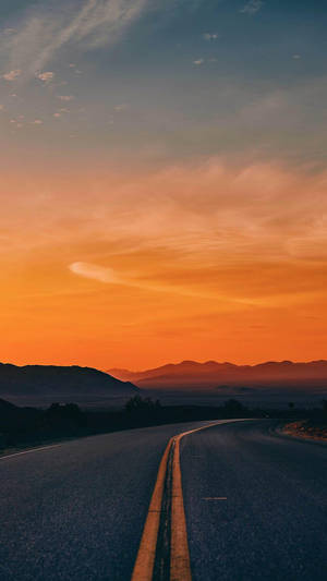 Country Road Aesthetically Pleasing Photograph Wallpaper