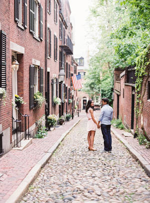 Couple In Boston Streets Wallpaper