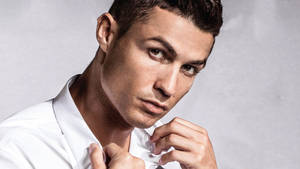 Cr7 Hd Fixing White Collar Wallpaper