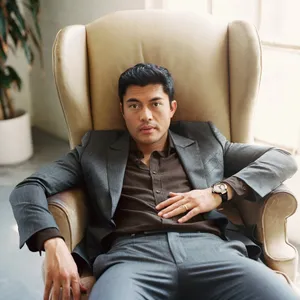 Crazy Rich Asians Henry As Nick Wallpaper