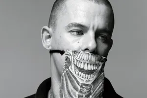 Creative Alexander Mcqueen Fashion Skull Mask Wallpaper