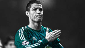 Cristiano Ronaldo Chest Signal Wallpaper
