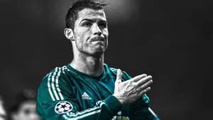 Cristiano Ronaldo Chest Signal Wallpaper
