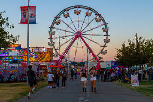 Crowded Day At The Fair Wallpaper