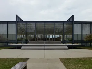 Crown Hall Of Illinois Institute Of Technology Wallpaper