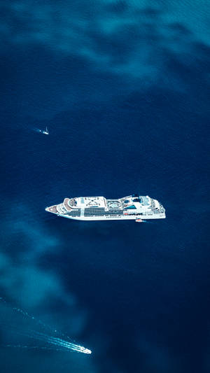Cruise Ship Blue Ocean Wallpaper