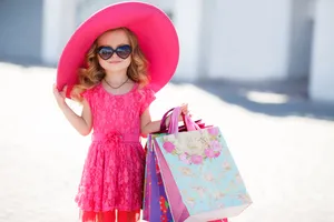 Cute Girl Fashionista Wallpaper
