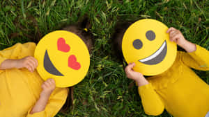 Cute Happy Smile Emojis Wallpaper