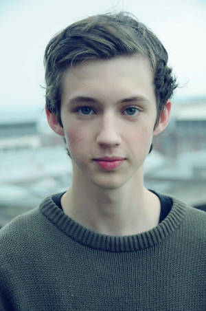 Cute Troye Sivan Wallpaper