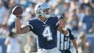 Dak Prescott Forward Pass Wallpaper