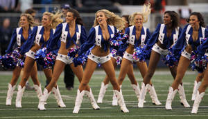 Dallas Cheerleader Dancing Wallpaper