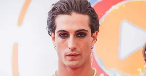 Damiano David Sporting A Hot Eyeliner Look. Wallpaper