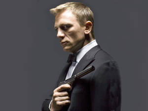 Daniel Craig Black Tuxedo Wallpaper