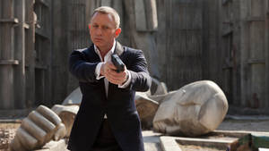 Daniel Craig Suit In Skyfall Wallpaper