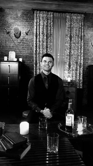 Daniel Gillies Black Aesthetic Wallpaper