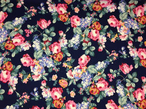 Dark Floral Pattern Wallpaper