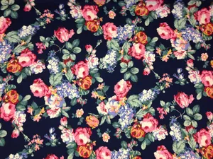 Dark Floral Pattern Wallpaper