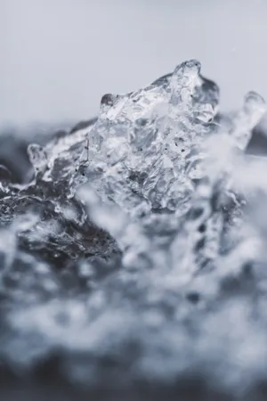 Dark Iced Splashing Water Wallpaper