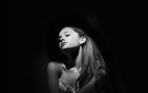 Dark Laptop Ariana Grande Wallpaper