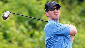 David Duval Wearing Dark Sunglasses Wallpaper