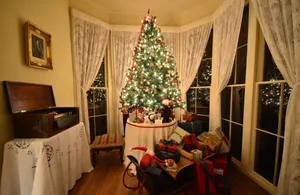 Deck The Halls! Wallpaper